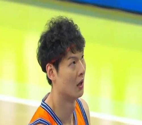 CBA俱樂部杯季軍戰(zhàn)！今晚735，山東新外援到位邱彪力求百萬獎(jiǎng)金