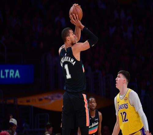 杜蘭特26+6+3+3無緣今日最佳球員！因?yàn)槲陌鄟嗰R40+12+2創(chuàng)9項(xiàng)紀(jì)錄