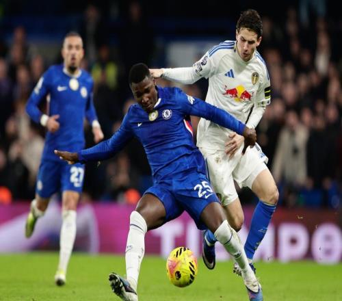 英超神劇情：1.2億巨星空門(mén)踢飛，錯(cuò)失絕殺，從英雄變成罪人