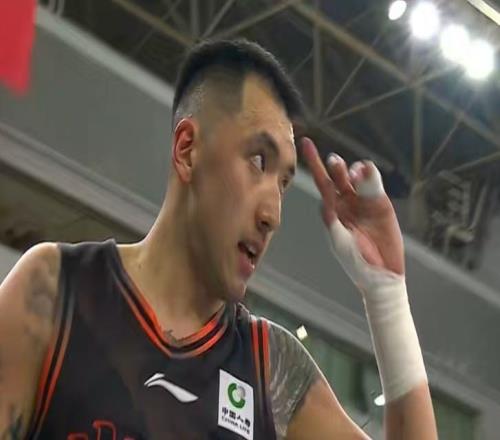 CBA俱樂部杯山東男籃奪得季軍，新外援首秀17+14，末節(jié)贏21分