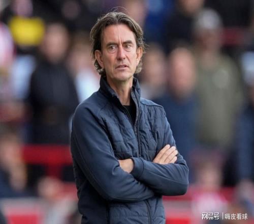 官宣！兩大豪門同一天換帥，英超名帥剛下課，就能上課