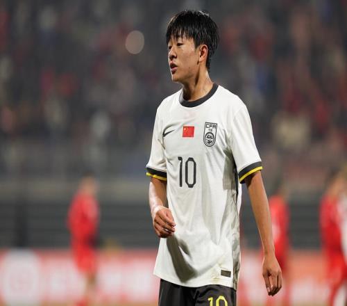 董路確認！16歲國足紅星中斷留洋+回國踢中超除夕官宣，下家揭曉