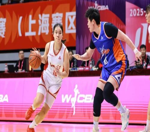 轟30+10+5！中國女籃19歲1米82新星蛻變：她才是李夢接班人