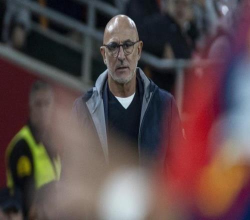 阿斯：巴薩認(rèn)為霍安值得入選西班牙，但德拉富恩特仍堅(jiān)持主見(jiàn)