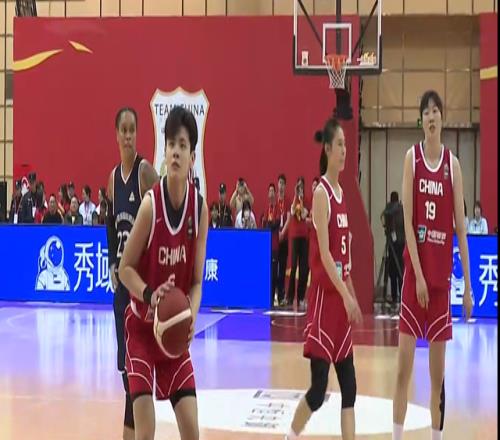 楊舒予14分，王思雨8分，張子宇11分！中國女籃大勝國際聯(lián)隊45分