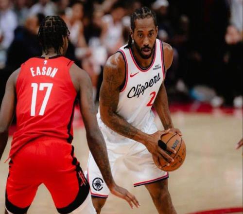 完勝！杜蘭特26+6創(chuàng)紀(jì)錄，申京22+7探花爆發(fā)，倫納德24+8全隊(duì)最低