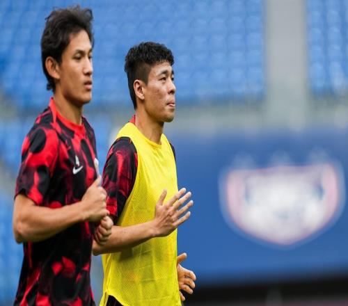 00，海港3平4負(fù)提前出局，中超冠軍7場只進(jìn)2球，新援首秀亮眼