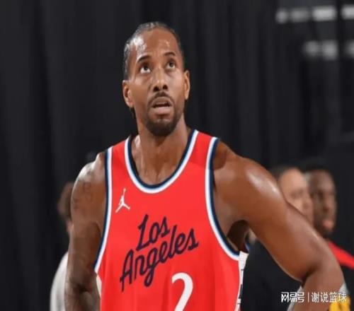 快船進(jìn)攻乏力倫納德獨木難支，9+7側(cè)翼首秀一般，兩先發(fā)功能重疊