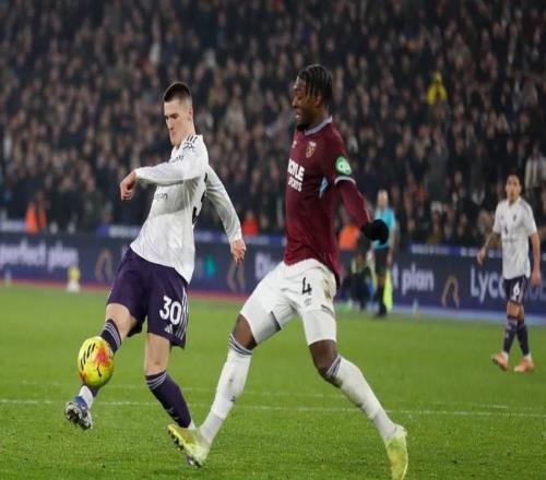 貝巴：我認(rèn)為需要做些工作來幫謝什科建立信心，應(yīng)該多溝通