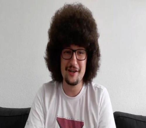 卡里克談那個等著曼聯(lián)5連勝就剪發(fā)的球迷