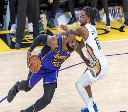 詹姆斯提前無緣最佳陣容評選，連續(xù)21年入選紀(jì)錄就此終結(jié)