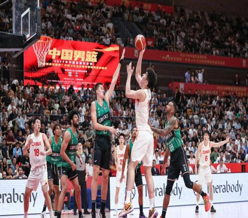 曝余嘉豪可能無(wú)法出戰(zhàn)！男籃內(nèi)線告急，徐昕、焦泊喬挑大梁