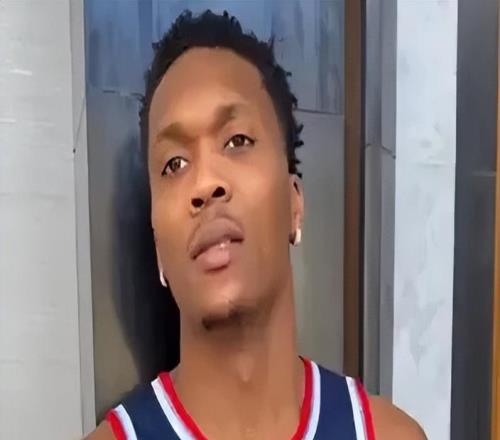 快船95102不敵火箭球員評價：柯林斯優(yōu)秀，2人及格，6人低迷