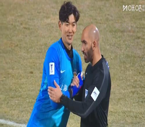 提前1輪備戰(zhàn)下賽季亞冠！中超冠軍3平4負，賽后：顏駿凌笑開顏