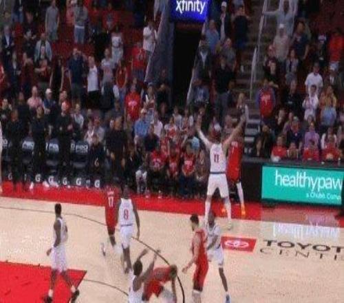 小卡擊落火箭一投全是細(xì)節(jié)烏度卡完美襯托盧指導(dǎo)