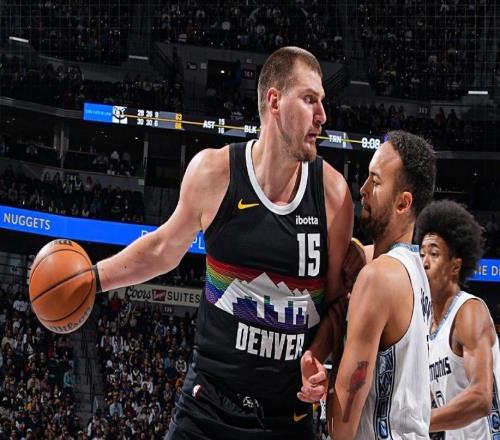 制勝1攻1防！約基奇184次三雙再顯統(tǒng)治力為MVP余下27場需戰(zhàn)26場