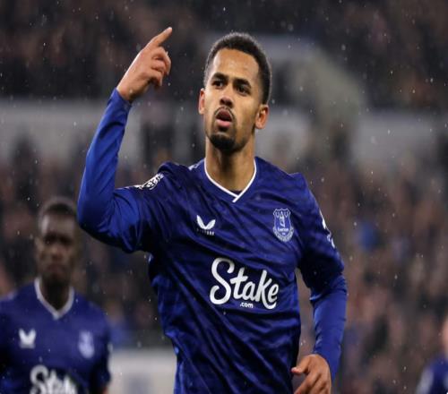 曼聯(lián)夏窗鋒線目標(biāo)浮現(xiàn)，恩迪亞耶成關(guān)注焦點(diǎn)