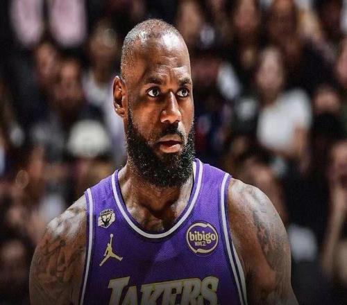 隊友被禁賽+起訴！詹姆斯徹底放棄了...