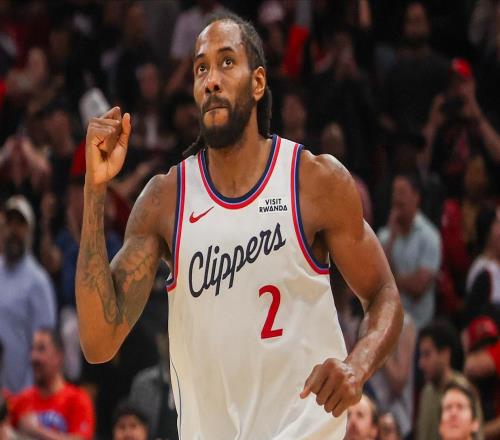 末節(jié)19分+中投絕殺，萊昂納德帶傷復仇火箭，賽后一舉動引熱議