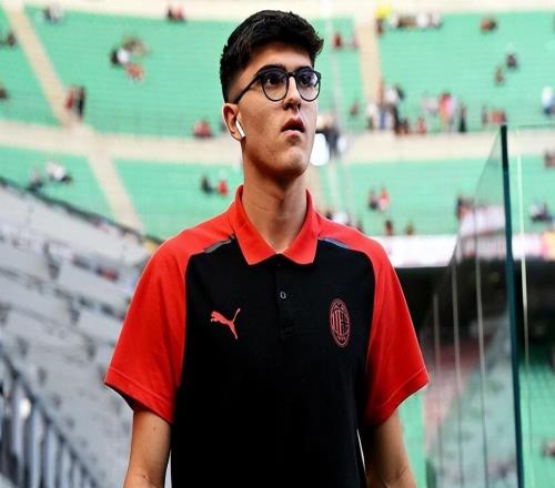 20歲小將拿到續(xù)約邀請(qǐng)：AC米蘭賽季的最大發(fā)現(xiàn)，他讓人們忘了特奧