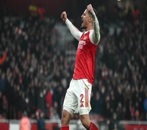 薩利巴：我的比賽風(fēng)格和瓦拉內(nèi)比較像我們會(huì)為爭(zhēng)冠拼盡全力