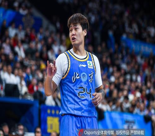 歧視新疆球迷?CBA趙睿社交媒體發(fā)表嚴(yán)重不當(dāng)評論停賽3場罰款5萬