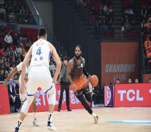 祝好！高速男籃與鮑威爾解約，后者出戰(zhàn)21場比賽場均14.9分