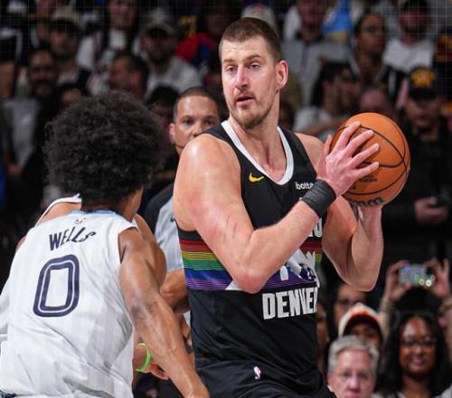 “準(zhǔn)四雙”，約基奇17中8&罰球14中10砍26分15板11助9失誤