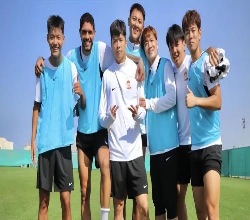 德轉(zhuǎn)宣！兩位效力過中超冠軍隊(duì)的王牌，如今都轉(zhuǎn)會(huì)到青島西海岸