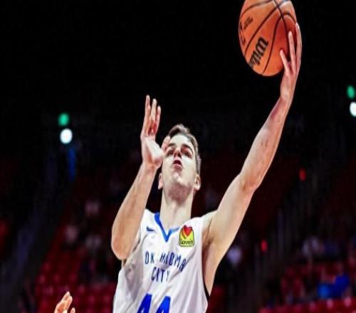 可憐的天才，才20歲就兩度重傷，還患上癌癥，時(shí)隔2年重返賽場(chǎng)！