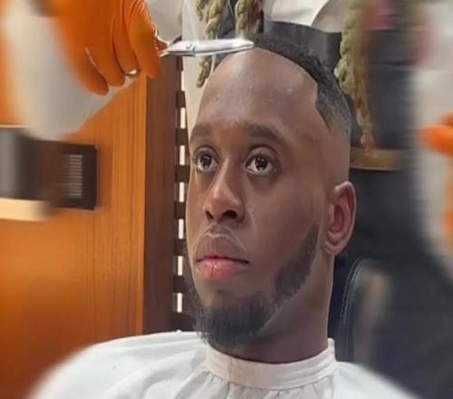 殺人誅心，西漢姆戰(zhàn)平曼聯(lián)后發(fā)了自己隊(duì)員們理發(fā)的視頻