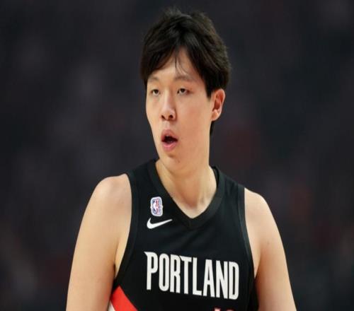 楊瀚森垃圾時間僅得2分！除主動補扣外無球權，籃板球仍是大問題