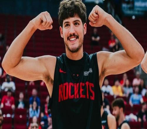 2場砍33+8+8！再中9記三分！休城21歲射手崛起，火箭輸球他沒輸