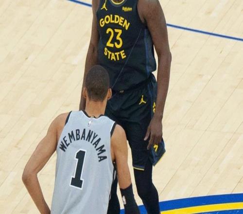 ?？怂?6中11文班亞馬26+9+2封蓋，追夢空砍準三雙，馬刺復仇勇士