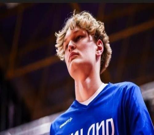 米卡穆里寧：人稱(chēng)“瘦耶穌”模板AK47的“下一個(gè)馬爾卡寧”