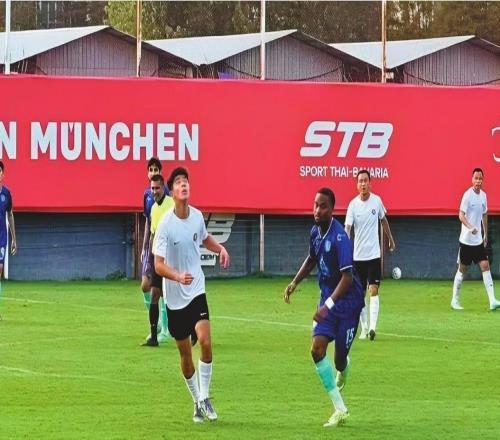 鐵人隊演練“高位逼搶+邊路突擊”體系