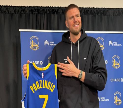 勇士交易談判內(nèi)幕披露！2換1波神是C計(jì)劃3人挺過(guò)截止日仍不安全