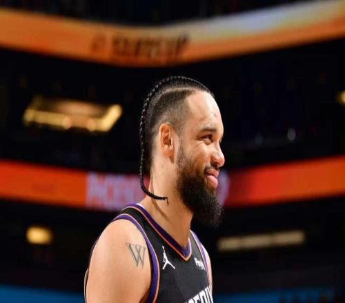 拒31分逆轉(zhuǎn)！太陽(yáng)雙殺送獨(dú)行俠8連敗弗拉格27分布克總分超基德