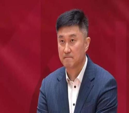 廣東隊(duì)獲45萬獎(jiǎng)金徐杰恢復(fù)對(duì)抗訓(xùn)練，有望入選12人大名單