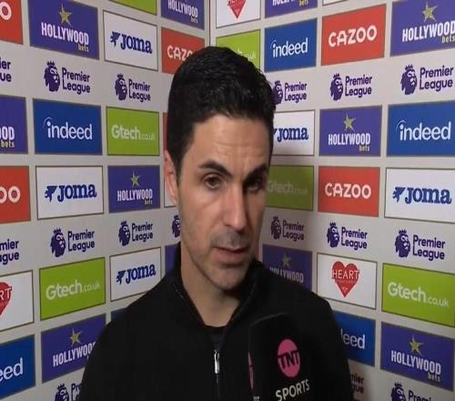 阿爾特塔：每當(dāng)被迫將球解圍出邊線時(shí)，那就像是在賭場(chǎng)里下注