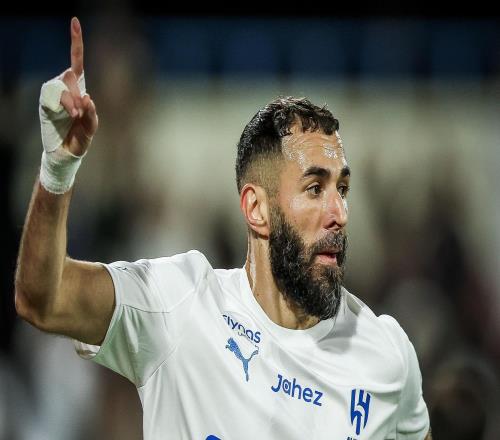 阿斯：本澤馬相較皇馬末期減重8斤，計(jì)劃像魔笛一樣踢到40歲