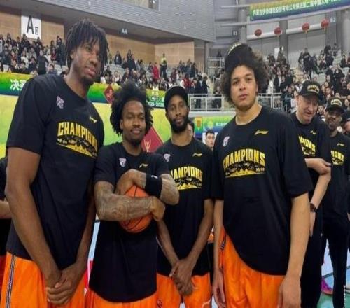 上海男籃奪冠后續(xù)：劉錚和古德溫備戰(zhàn)世預(yù)賽四外援返美休假