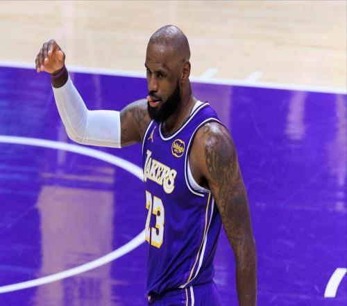 海斯高情商成人之美，老詹刷新郵差三雙紀錄，賽后正式表態(tài)