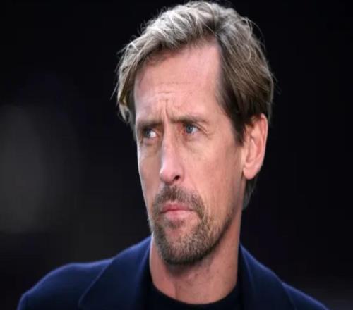 克勞奇：埃澤完全拿不到球，防守端他可能也不如厄德高