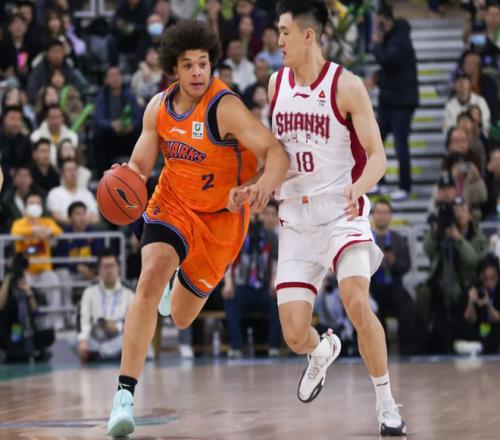 再奪俱樂部杯冠軍！兩大引援作用不可估量，上海今年或創(chuàng)CBA歷史