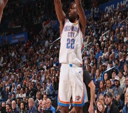 吉昂19+11+6+4封蓋手刃舊主，霍姆格倫空砍兩雙，雄鹿大勝雷霆