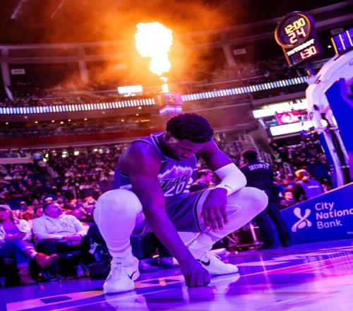 麻了！7換4大交易，3場(chǎng)就賽季報(bào)銷+罰款50萬(wàn)，為了狀元，爵士拼了