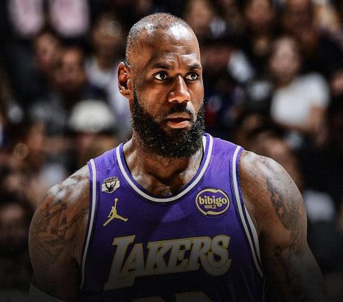 克林根轟23+18+7仍無緣今日最佳！對不起，你碰到創(chuàng)紀錄的老詹了