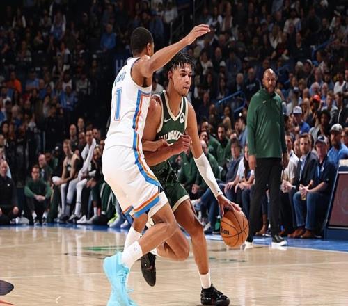 面對(duì)老東家打出現(xiàn)象級(jí)表現(xiàn)！前雷霆樂透秀加盟雄鹿后迎來了重生