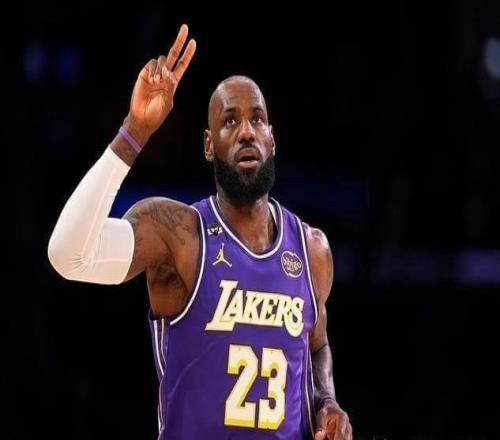 詹姆斯28分10板12助NBA湖人124104獨行俠馬紹爾19分